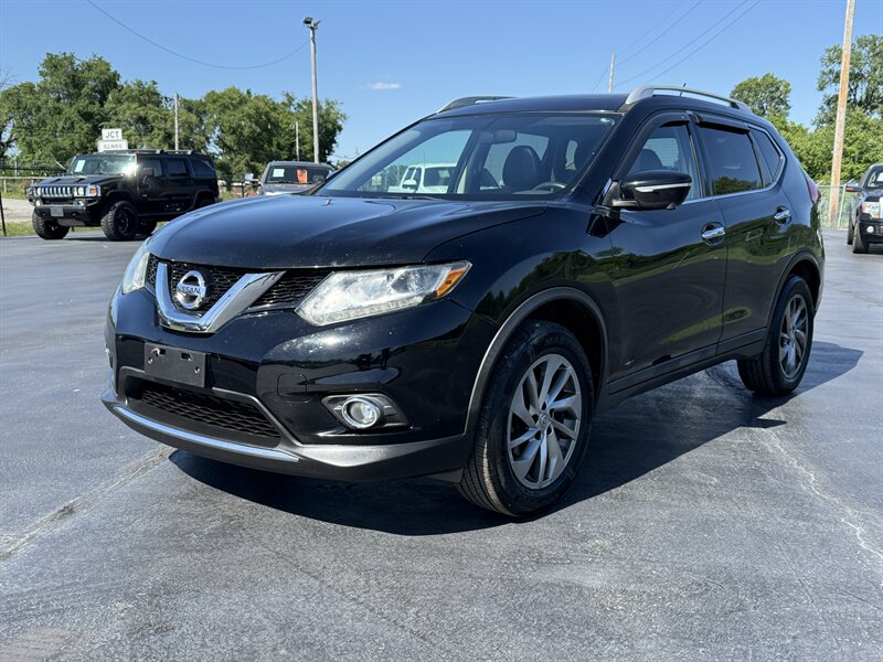 2015 Nissan Rogue SL   - Photo 1 - Cahokia, IL 62206