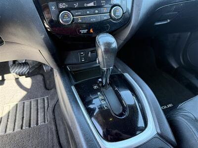 2015 Nissan Rogue SL   - Photo 15 - Cahokia, IL 62206