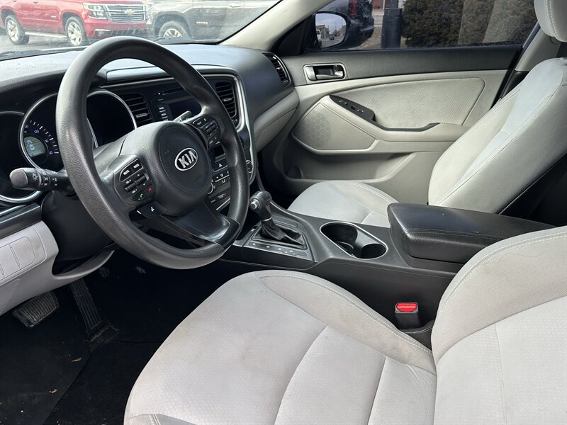 2014 Kia Optima LX - Photo 8 - Fairview Heights, IL 62208