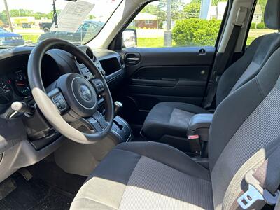 2011 Jeep Patriot Sport   - Photo 8 - Fairview Heights, IL 62208