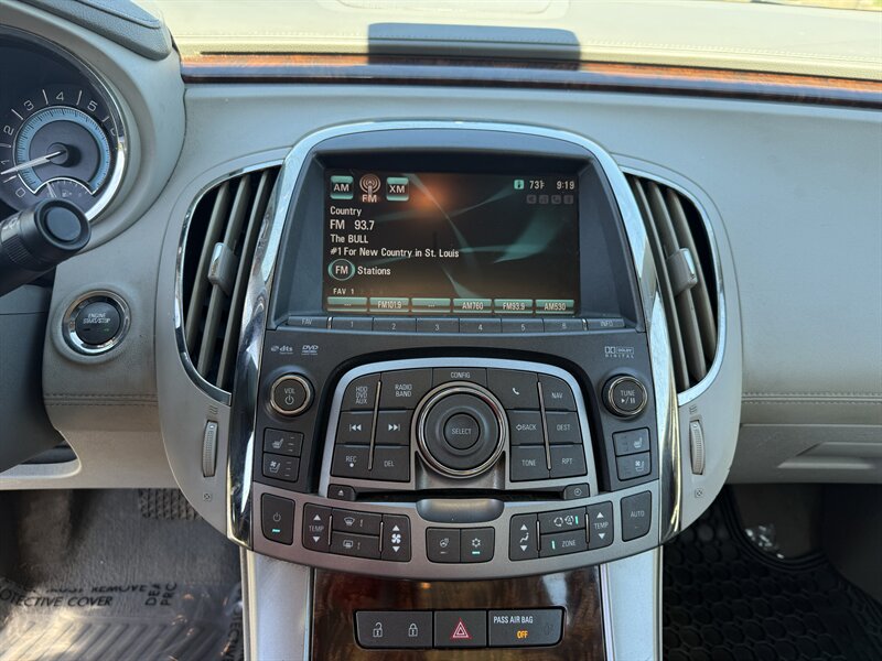 2010 Buick LaCrosse CXS - Photo 14 - Cahokia, IL 62206