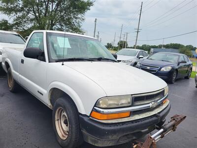 2000 Chevrolet S-10   - Photo 2 - Belleville, IL 62223