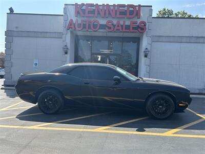 2014 Dodge Challenger SXT   - Photo 1 - Fairview Heights, IL 62208