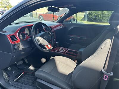 2014 Dodge Challenger SXT   - Photo 8 - Fairview Heights, IL 62208