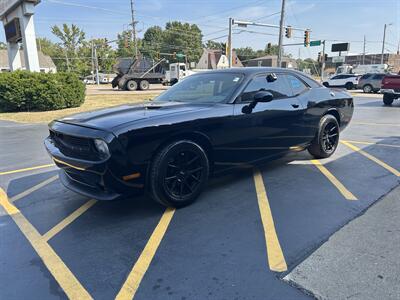 2014 Dodge Challenger SXT   - Photo 3 - Fairview Heights, IL 62208