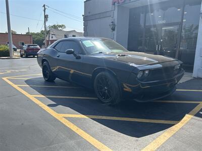 2014 Dodge Challenger SXT   - Photo 2 - Fairview Heights, IL 62208