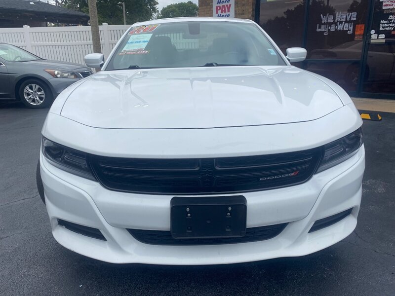 2020 Dodge Charger SXT   - Photo 1 - Belleville, IL 62226