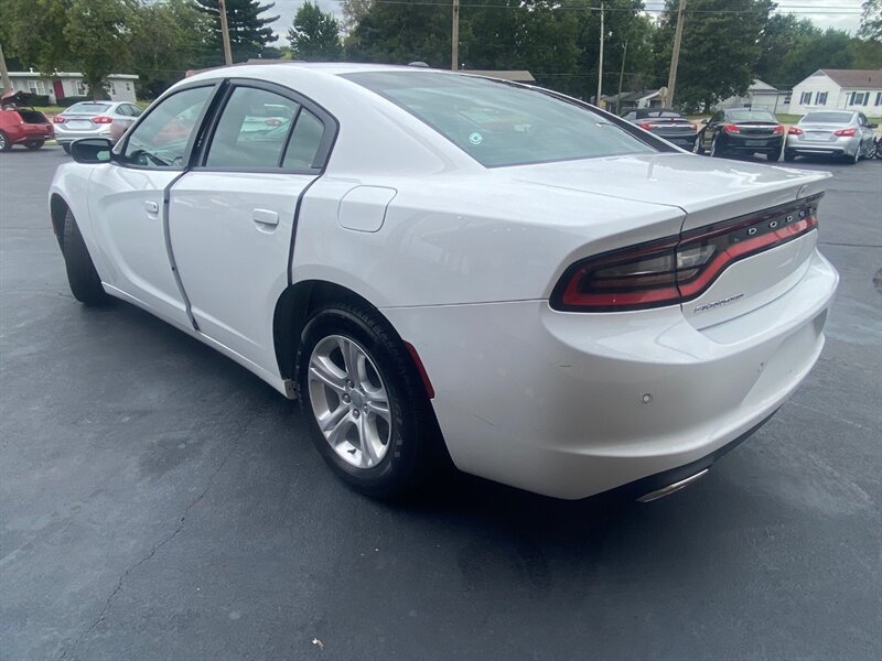 2020 Dodge Charger SXT - Photo 5 - Belleville, IL 62226