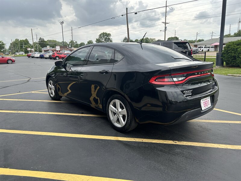 2016 Dodge Dart SXT - Photo 5 - Fairview Heights, IL 62208