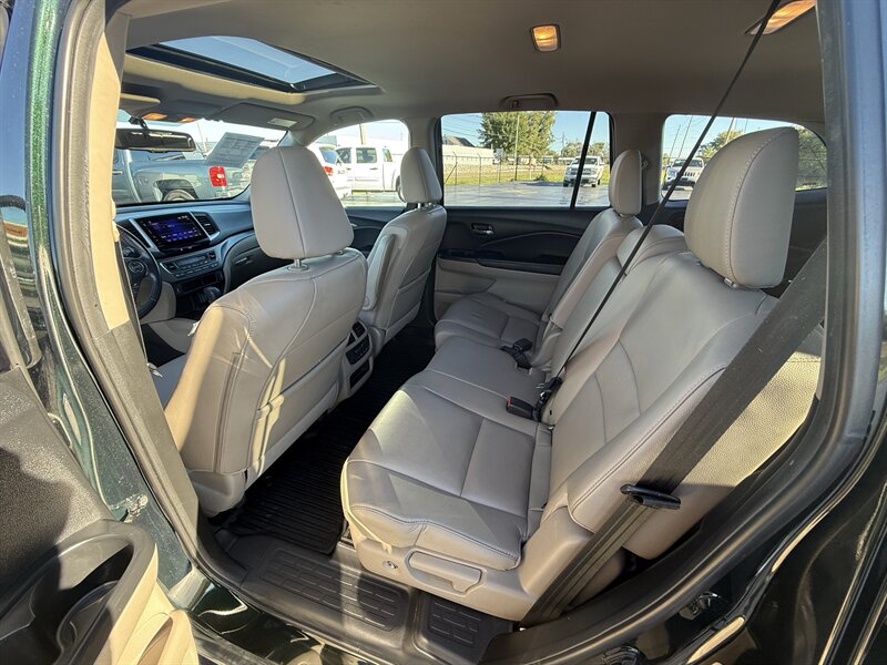 2018 Honda Pilot EX-L - Photo 10 - Cahokia, IL 62206