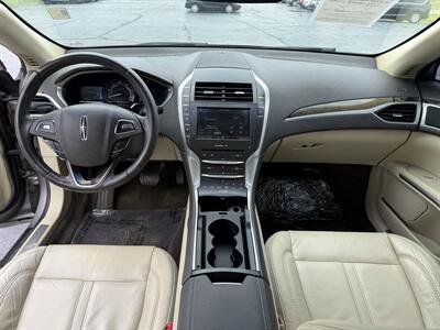 2015 Lincoln MKZ Hybrid   - Photo 11 - Cahokia, IL 62206