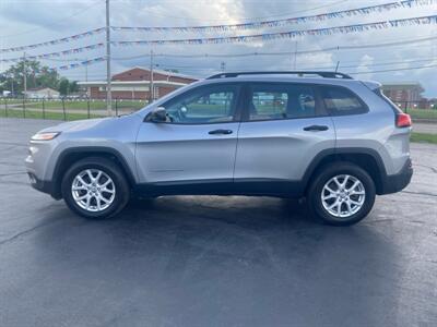 2016 Jeep Cherokee Sport   - Photo 8 - Cahokia, IL 62206