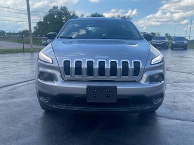 2016 Jeep Cherokee Sport   - Photo 2 - Cahokia, IL 62206