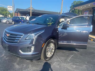 2018 Cadillac XT5 Luxury   - Photo 2 - Belleville, IL 62226