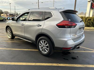 2017 Nissan Rogue S   - Photo 5 - Fairview Heights, IL 62208