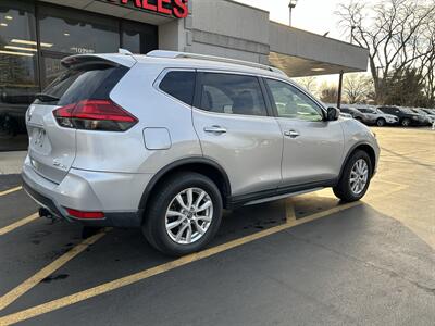 2017 Nissan Rogue S   - Photo 4 - Fairview Heights, IL 62208