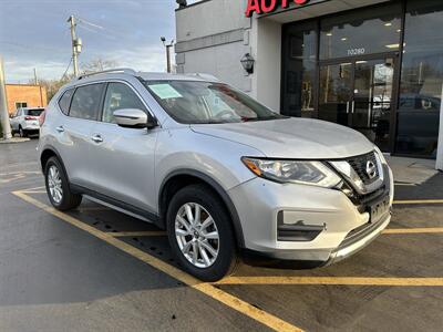 2017 Nissan Rogue S   - Photo 2 - Fairview Heights, IL 62208