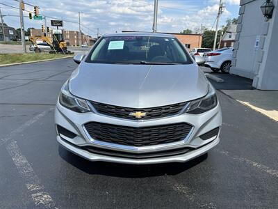 2017 Chevrolet Cruze LT Auto   - Photo 6 - Fairview Heights, IL 62208