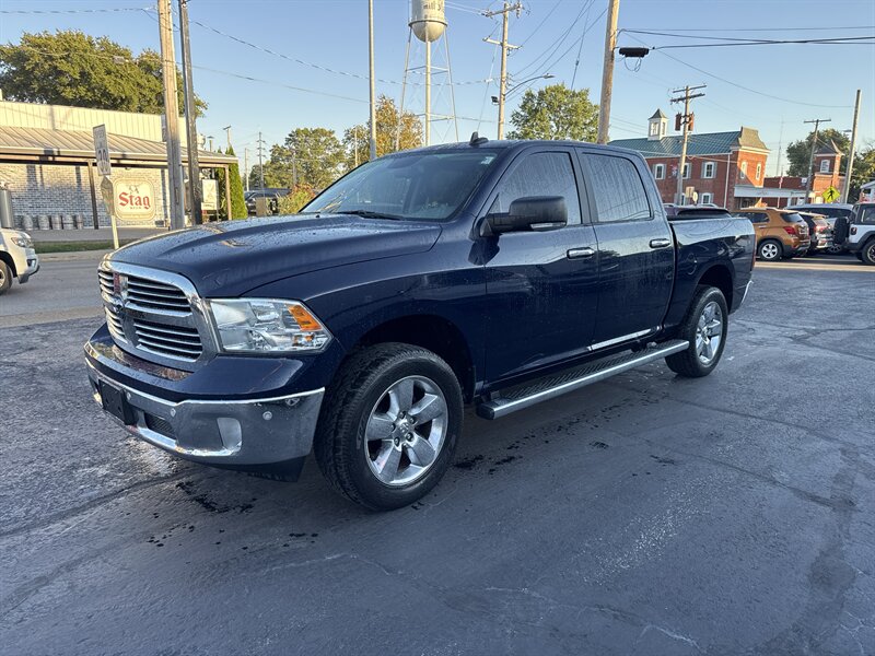 2017 RAM 1500 Big Horn 4x4   - Photo 1 - Millstadt, IL 62260