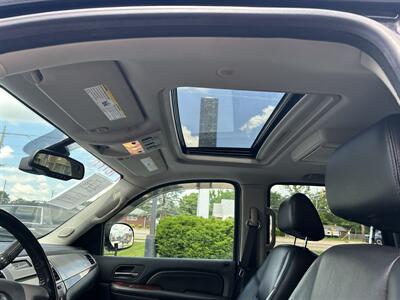 2008 Cadillac Escalade   - Photo 9 - Fairview Heights, IL 62208