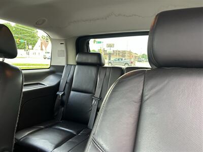 2008 Cadillac Escalade   - Photo 11 - Fairview Heights, IL 62208