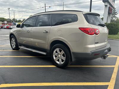 2012 Chevrolet Traverse LT   - Photo 5 - Fairview Heights, IL 62208