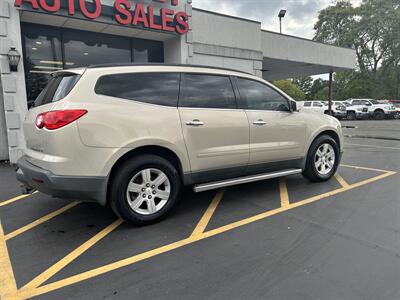 2012 Chevrolet Traverse LT   - Photo 4 - Fairview Heights, IL 62208