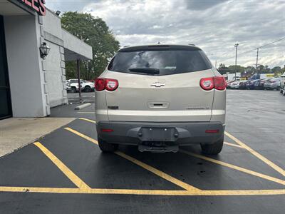 2012 Chevrolet Traverse LT   - Photo 7 - Fairview Heights, IL 62208