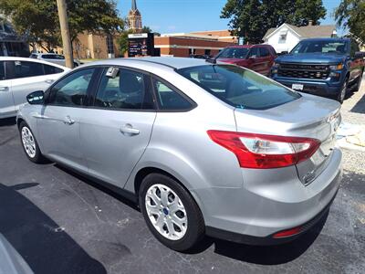 2012 Ford Focus SE   - Photo 2 - Freeburg, IL 62243