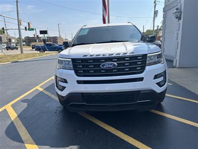 2017 Ford Explorer XLT   - Photo 6 - Fairview Heights, IL 62208