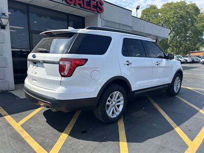 2017 Ford Explorer XLT   - Photo 4 - Fairview Heights, IL 62208