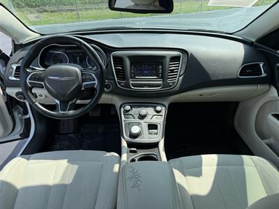 2015 Chrysler 200 Limited - Photo 12 - Cahokia, IL 62206
