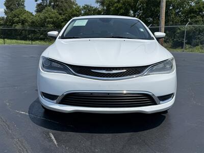 2015 Chrysler 200 Limited - Photo 2 - Cahokia, IL 62206