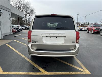2015 Dodge Grand Caravan R/T   - Photo 6 - Fairview Heights, IL 62208