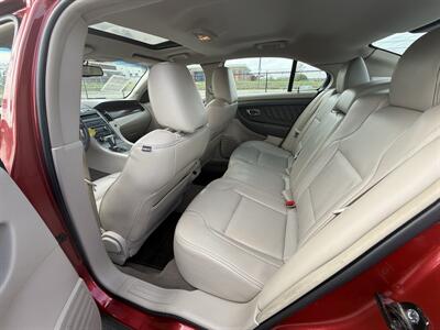 2010 Ford Taurus SEL   - Photo 10 - Cahokia, IL 62206