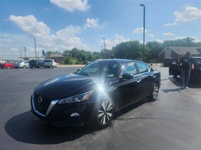 2022 Nissan Altima 2.5 SV   - Photo 1 - Cahokia, IL 62206