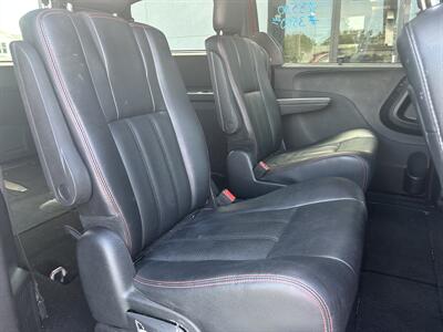 2019 Dodge Grand Caravan GT   - Photo 9 - Fairview Heights, IL 62208