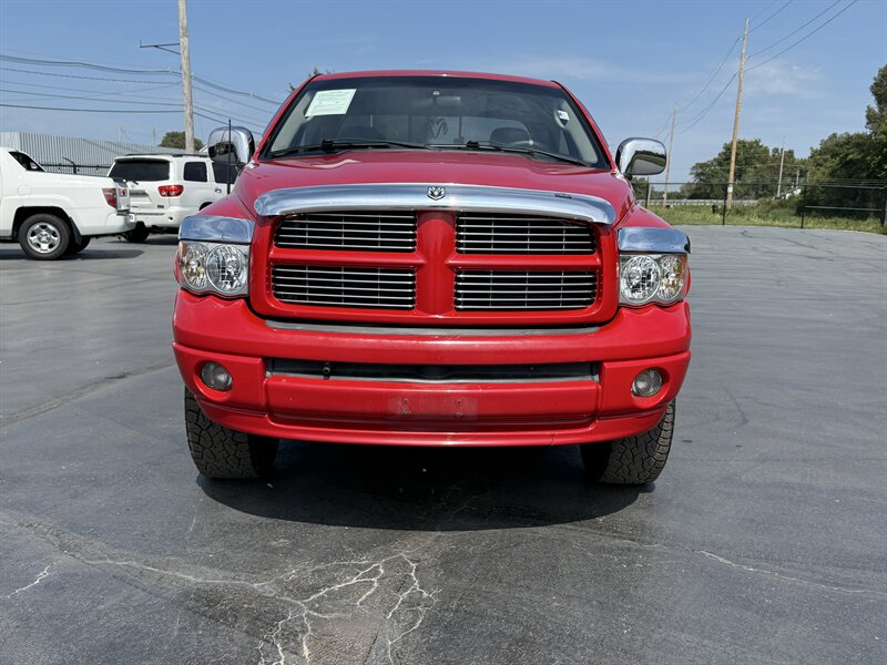 2005 Dodge Ram 1500 SLT 4dr Quad Cab SLT - Photo 2 - Cahokia, IL 62206