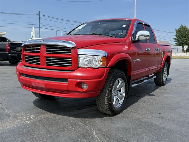 2005 Dodge Ram 1500 SLT 4dr Quad Cab SLT   - Photo 1 - Cahokia, IL 62206