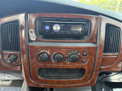 2005 Dodge Ram 1500 SLT 4dr Quad Cab SLT - Photo 13 - Cahokia, IL 62206
