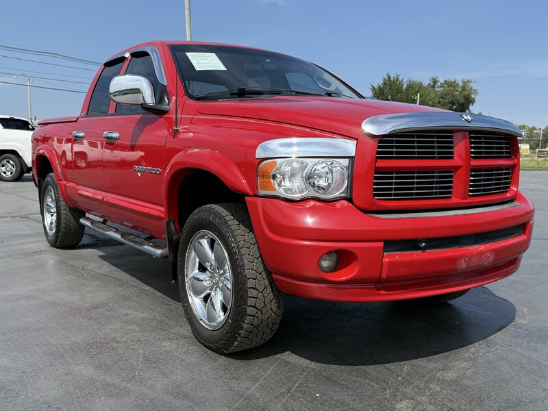 2005 Dodge Ram 1500 SLT 4dr Quad Cab SLT - Photo 4 - Cahokia, IL 62206