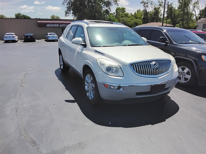 2011 Buick Enclave CXL-2   - Photo 1 - Cahokia, IL 62206