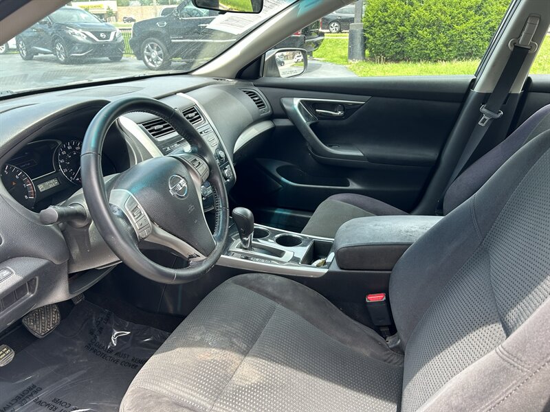 2014 Nissan Altima 2.5 - Photo 8 - Fairview Heights, IL 62208