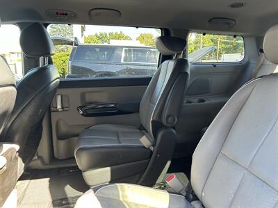 2015 Kia Sedona EX - Photo 9 - Fairview Heights, IL 62208