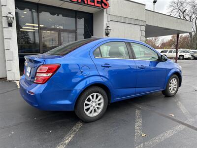 2017 Chevrolet Sonic LT Auto   - Photo 4 - Fairview Heights, IL 62208