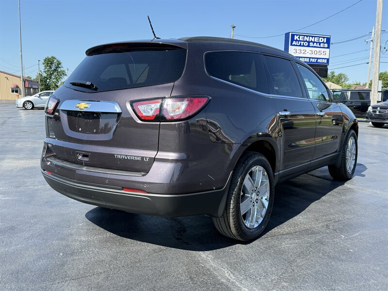 2015 Chevrolet Traverse LT - Photo 9 - Cahokia, IL 62206