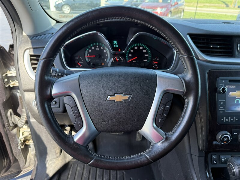 2015 Chevrolet Traverse LT - Photo 14 - Cahokia, IL 62206
