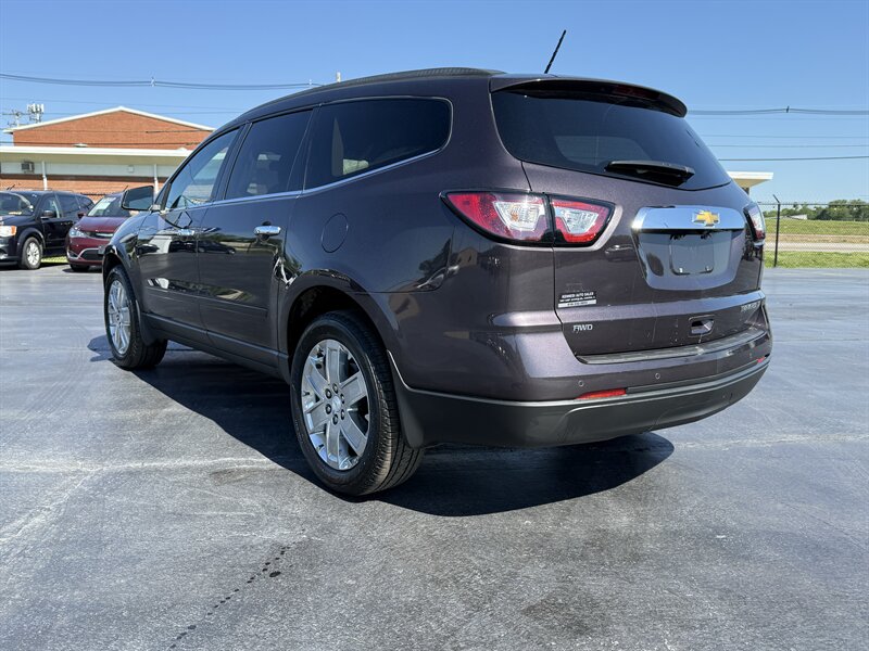 2015 Chevrolet Traverse LT - Photo 7 - Cahokia, IL 62206
