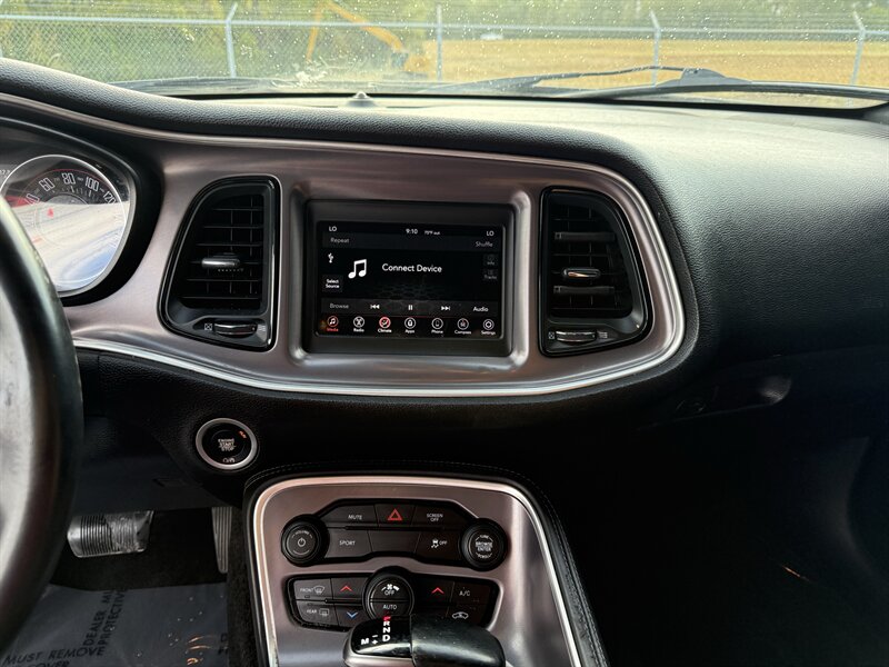 2019 Dodge Challenger SXT - Photo 13 - Cahokia, IL 62206