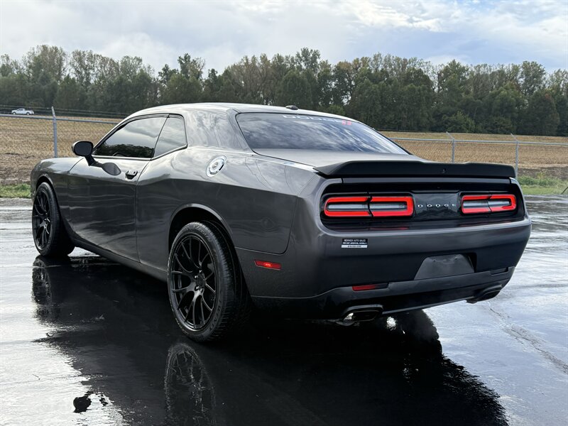 2019 Dodge Challenger SXT - Photo 5 - Cahokia, IL 62206